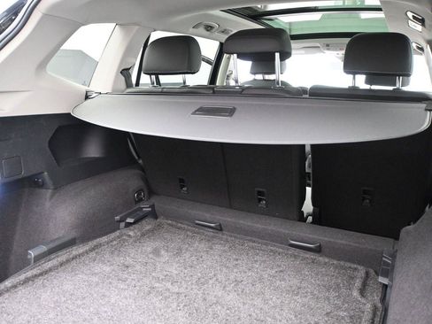 Used 2022 Volkswagen Tiguan SE w/ Panoramic Sunroof Package AWD/4WD image 20