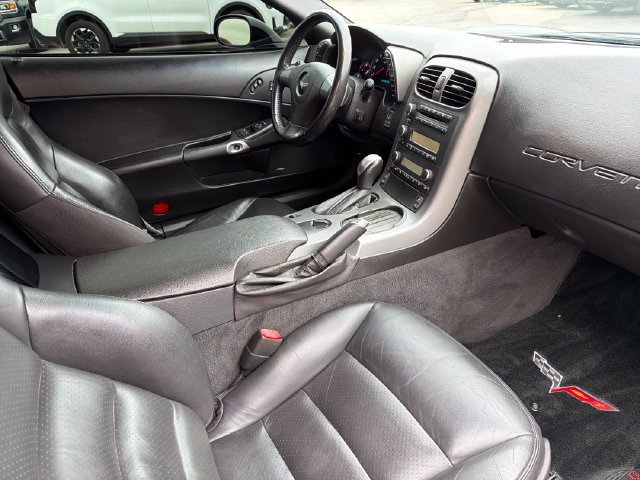 Used 2006 Chevrolet Corvette Convertible w/ Preferred Equipment Group RWD image 24