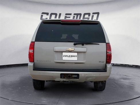 Used 2008 Chevrolet Suburban LT w/ LT Preferred Equipment Group image 4