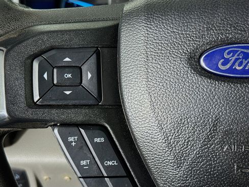 Used 2017 Ford F250 XLT w/ Snow Plow Prep Package image 13