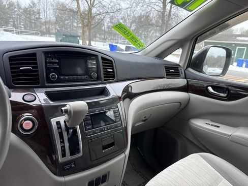Used 2014 Nissan Quest SV image 12