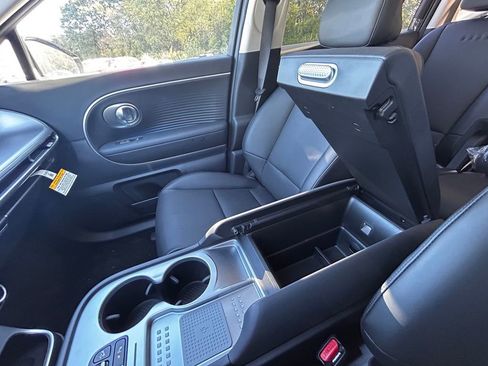 New 2026 Hyundai Ioniq 9 SEL image 18