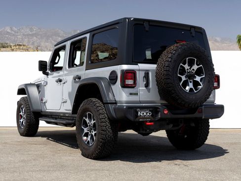 Used 2022 Jeep Wrangler Unlimited Rubicon AWD/4WD image 4