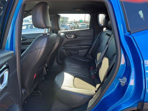 Used 2025 Jeep Compass Trailhawk image 24