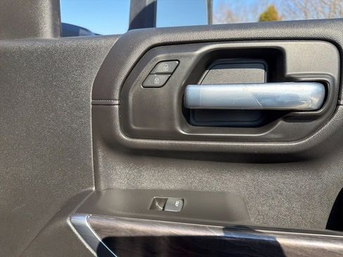 Used 2020 Chevrolet Silverado 2500 LTZ w/ LTZ Premium Package image 15