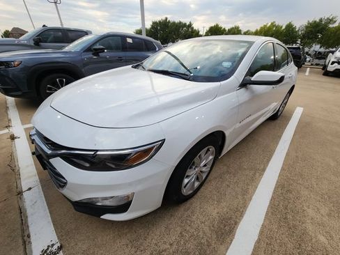 Used 2025 Chevrolet Malibu LT FWD image 4