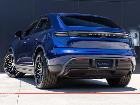 New 2025 Porsche Macan Electric RWD image 3