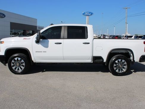 Used 2024 Chevrolet Silverado 2500 Custom w/ Custom Value Package AWD/4WD image 10