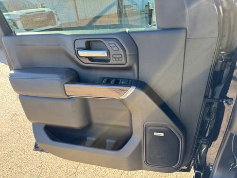 Used 2023 Chevrolet Silverado 2500 LTZ w/ LTZ Plus Package image 29