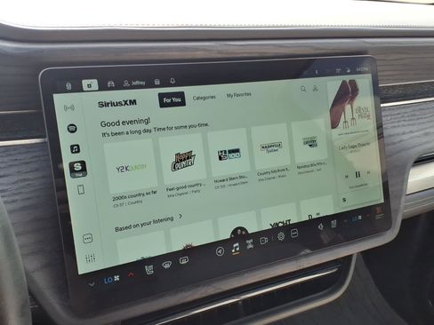 Used 2024 Rivian R1S Adventure AWD/4WD image 23