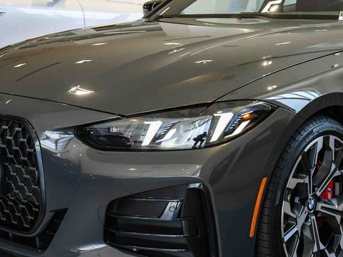 Used 2026 BMW 430i Coupe w/ M Sport Package RWD image 2