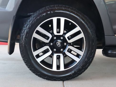 Used 2018 Toyota 4Runner Limited AWD/4WD image 13