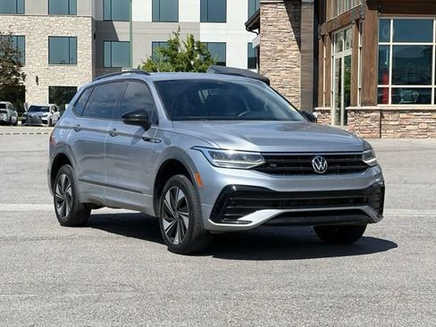 Used 2023 Volkswagen Tiguan SE R-Line AWD/4WD image 1