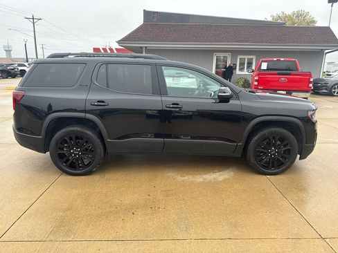 Used 2023 GMC Acadia SLE w/ Driver Convenience Package image 6