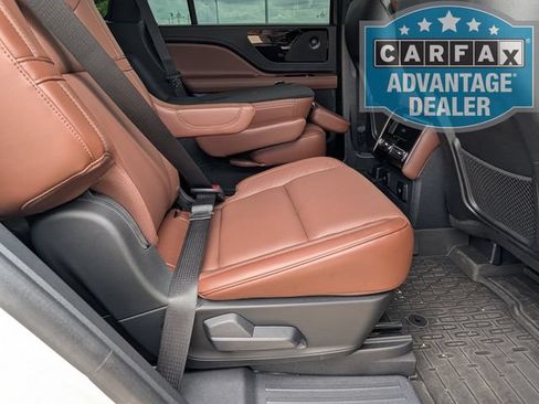 Used 2025 Lincoln Aviator Reserve AWD/4WD image 25