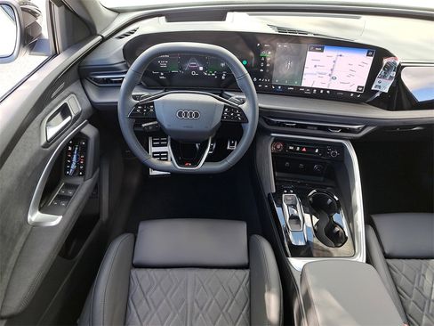 New 2025 Audi SQ5 Premium Plus image 22
