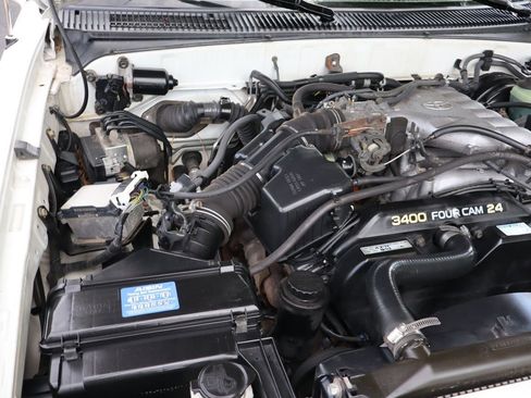 Used 2000 Toyota 4Runner SR5 image 37