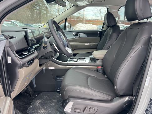 New 2026 Kia Carnival EX image 9