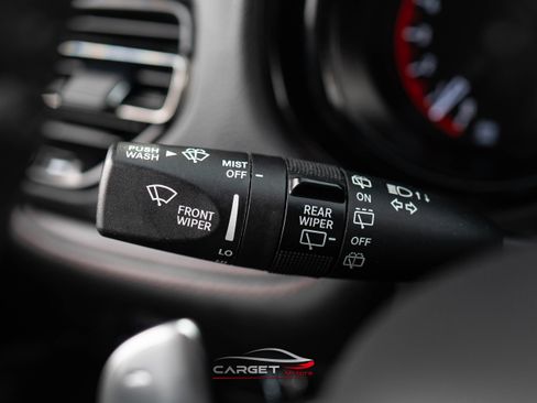 Used 2022 Dodge Durango R/T w/ Tow 'N Go Package AWD/4WD image 27