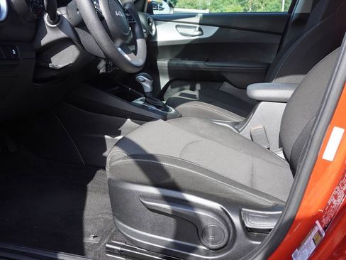 Used 2023 Kia Forte LXS w/ LXS Technology Package FWD image 23