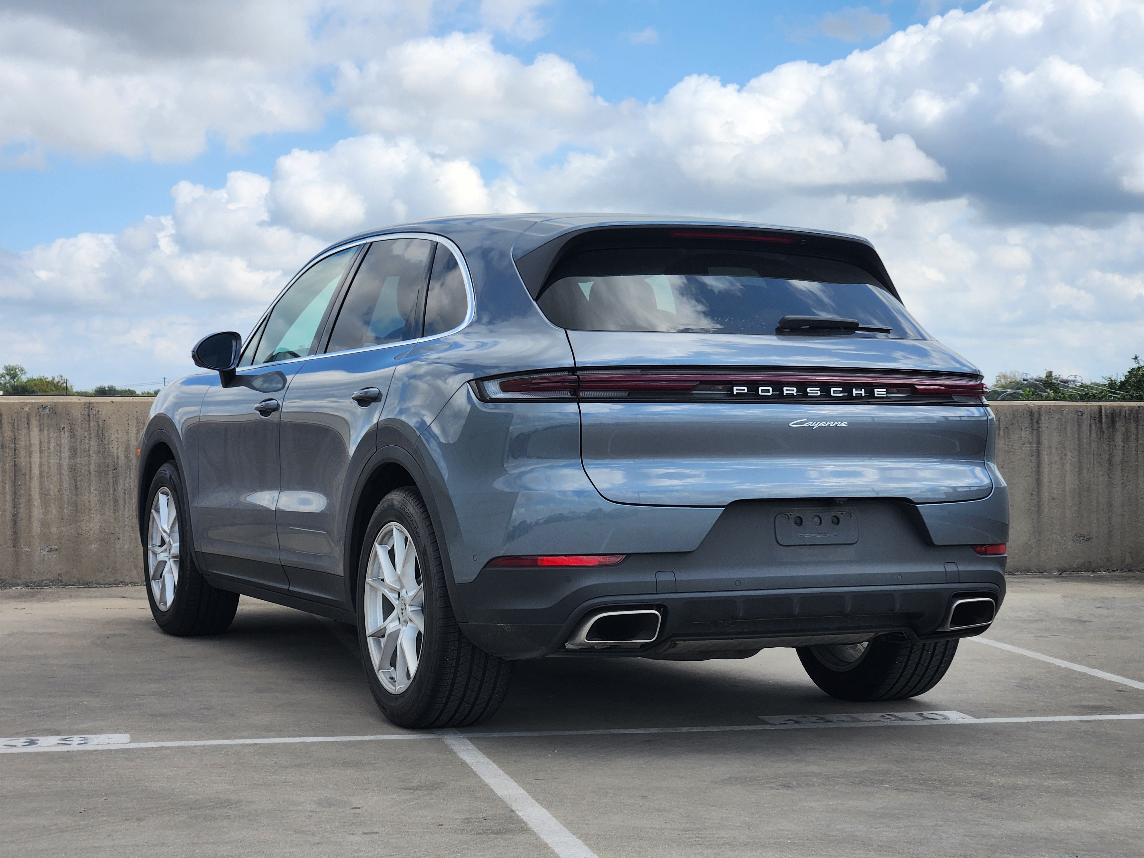 Certified 2026 Porsche Cayenne AWD/4WD image 3