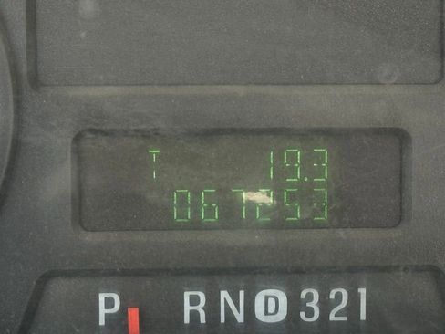 Used 2006 Ford F250 XL image 9