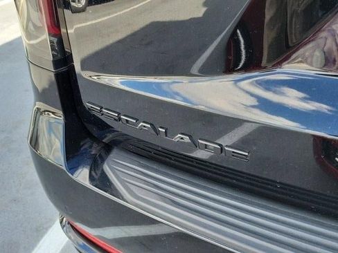 Certified 2021 Cadillac Escalade Sport w/ LPO, ONYX Package image 8