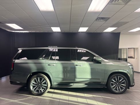 Used 2024 Cadillac Escalade Sport Platinum image 2