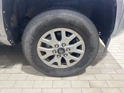 Used 2025 Toyota Tacoma SR image 46