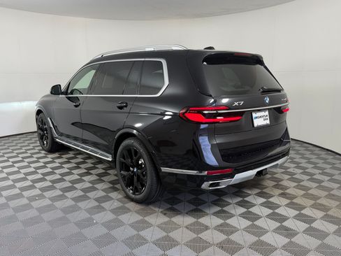 Used 2027 BMW X7 xDrive40i AWD/4WD image 3