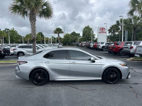 Used 2022 Toyota Camry XSE w/ Carpet Mat Package (TMS) FWD image 11