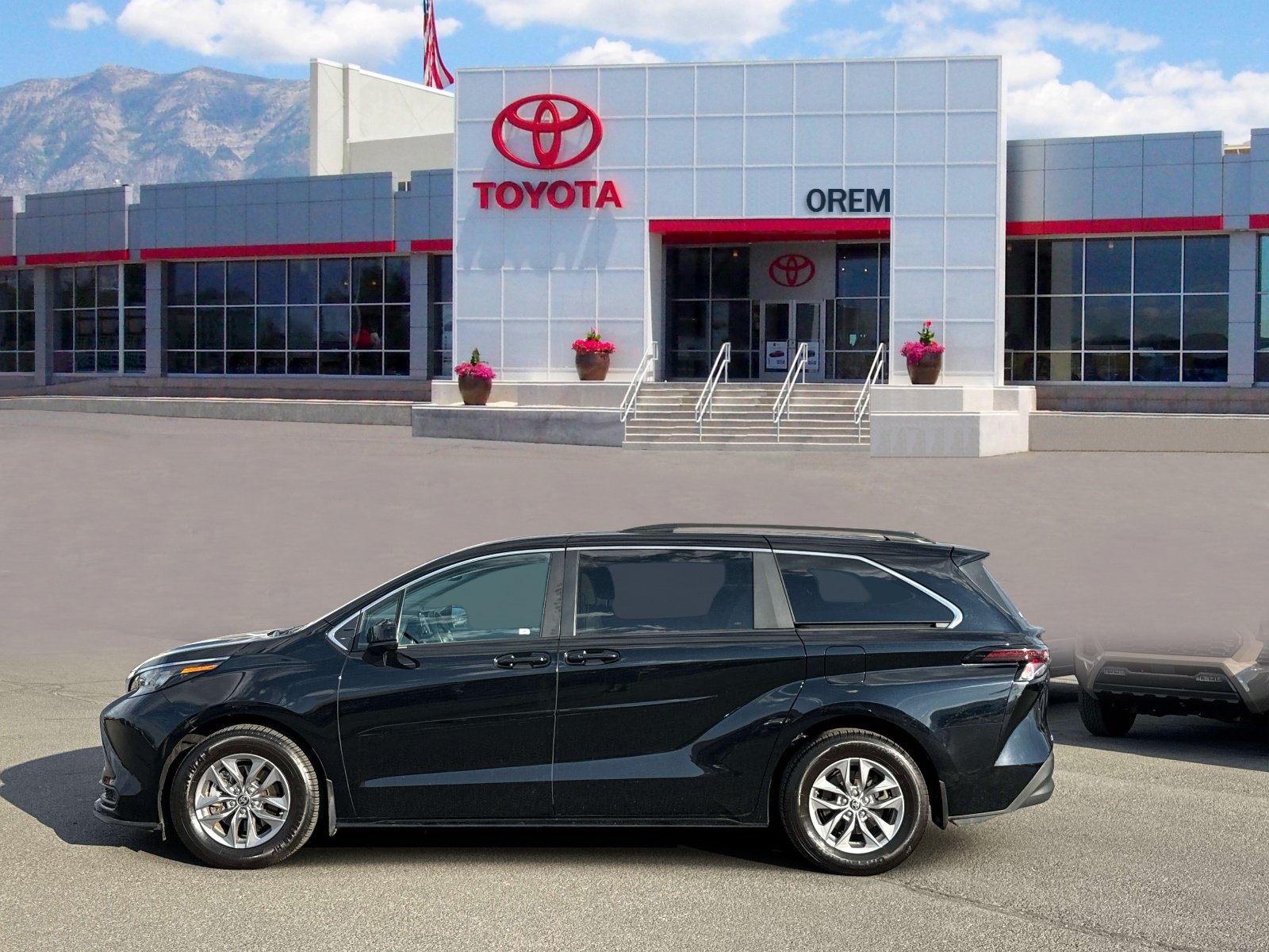 Used 2024 Toyota Sienna LE w/ LE Plus Package AWD/4WD image 6