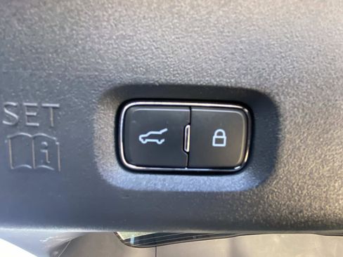 Used 2025 Ford Expedition Active image 9