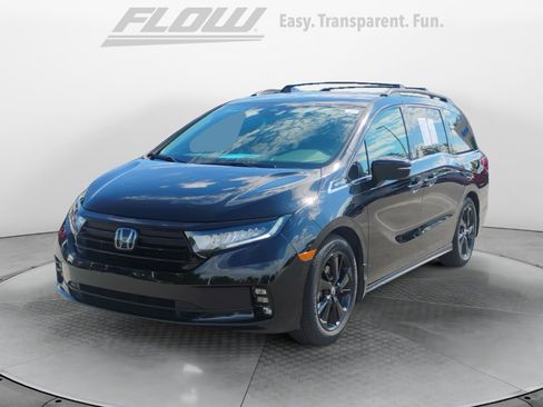 Used 2023 Honda Odyssey Sport image 3