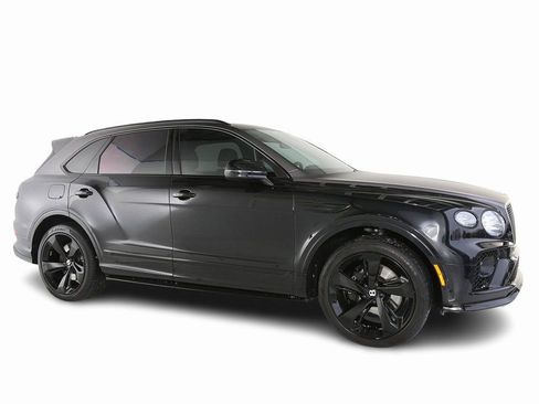 Used 2022 Bentley Bentayga image 14