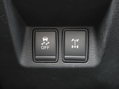 Used 2022 Nissan Frontier PRO-4X AWD/4WD image 39