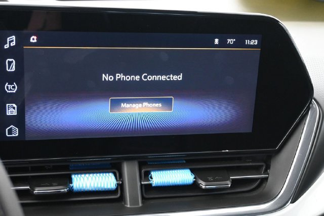 Used 2025 Chevrolet Trax LT FWD image 25