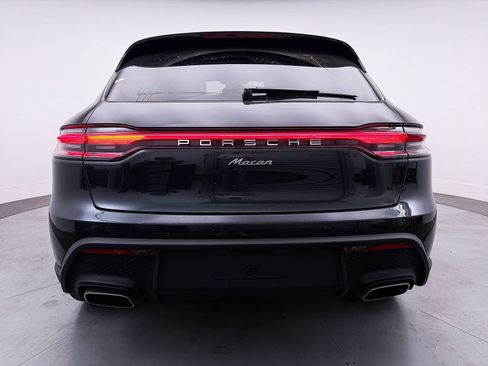 Used 2024 Porsche Macan AWD/4WD image 16