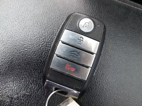 Used 2019 Kia Optima S w/ S Panoramic Sunroof Package image 36