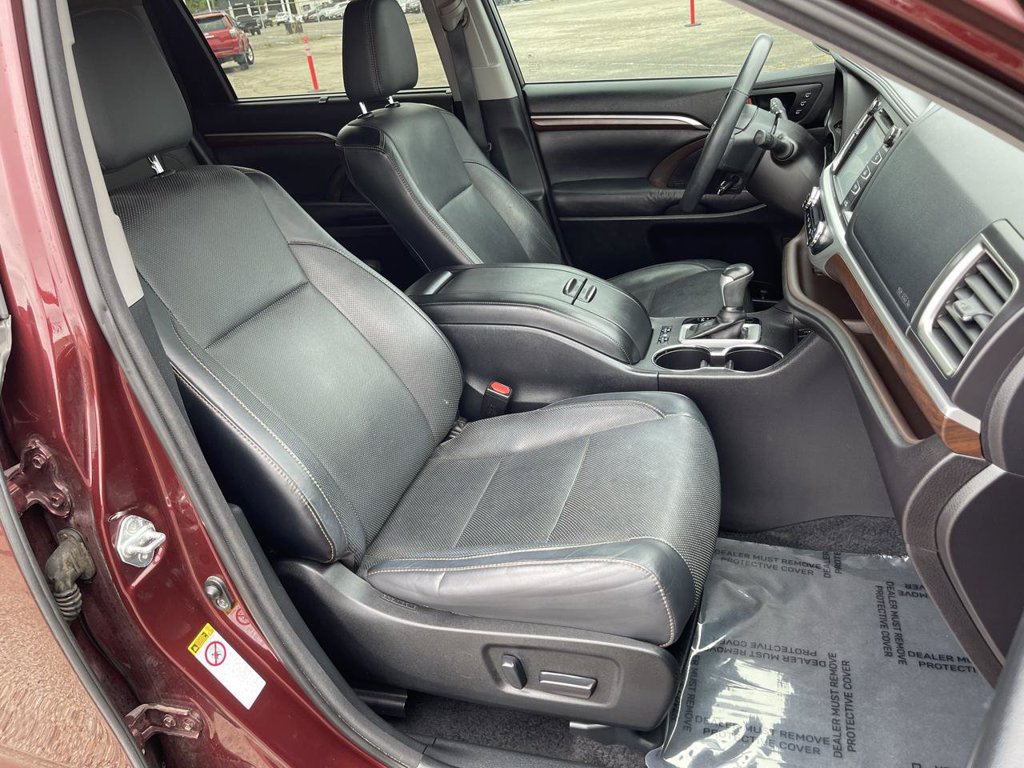 Used 2016 Toyota Highlander Limited FWD image 21