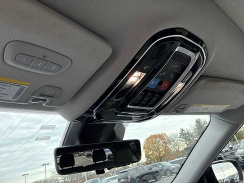 Used 2022 Jeep Grand Cherokee L Overland w/ Advanced Protech Group III image 36