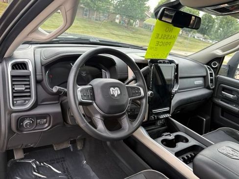 Used 2024 RAM 2500 Laramie AWD/4WD image 11
