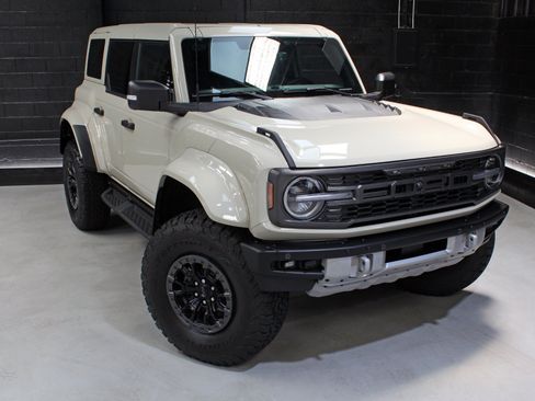 Used 2025 Ford Bronco Raptor w/ Interior Carbon Fiber Pack AWD/4WD image 8