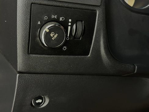 Used 2013 Dodge Challenger R/T image 47