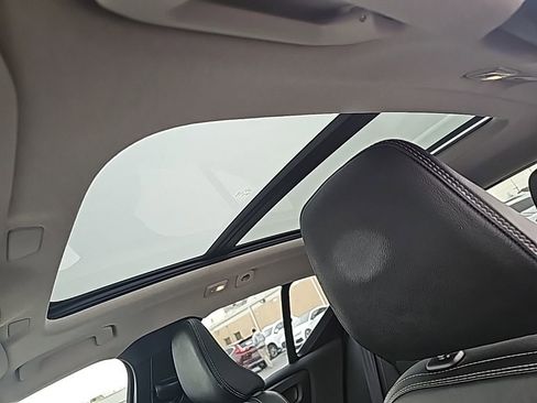 Used 2023 Volvo XC40 B5 Ultimate w/ Protection Package Premier image 10