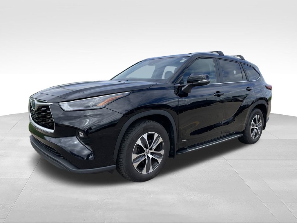 Used 2023 Toyota Highlander XLE AWD/4WD image 5