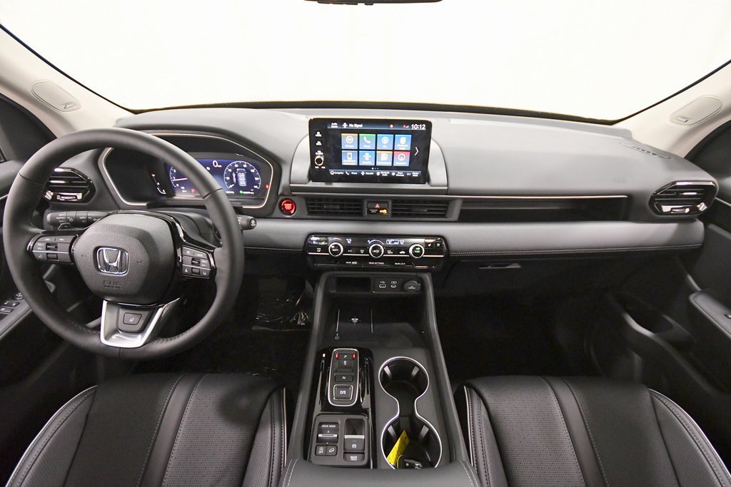 Used 2025 Honda Pilot Elite image 15