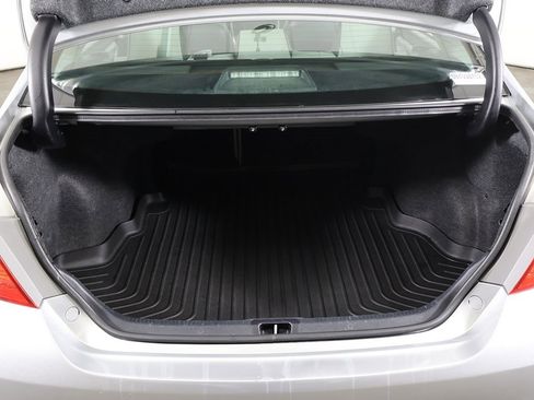 Used 2015 Toyota Camry SE image 16