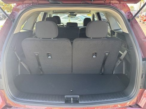 Certified 2025 Kia Sorento LX image 10