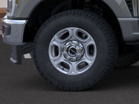New 2026 Ford F250 XLT w/ XLT Premium Package image 19